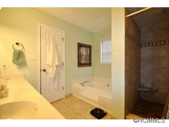 213 Waterford Drive - Photo 9
