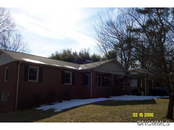 631 Ferncliff Lane