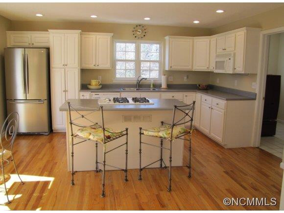 101 West Pointe Drive - Photo 4