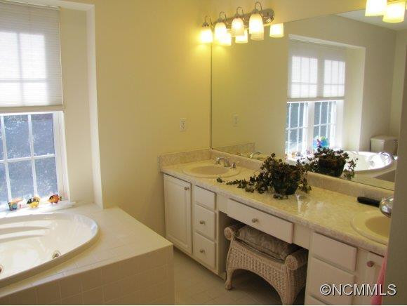 101 West Pointe Drive - Photo 9