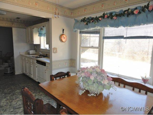 61 Lynwood Circle - Photo 13