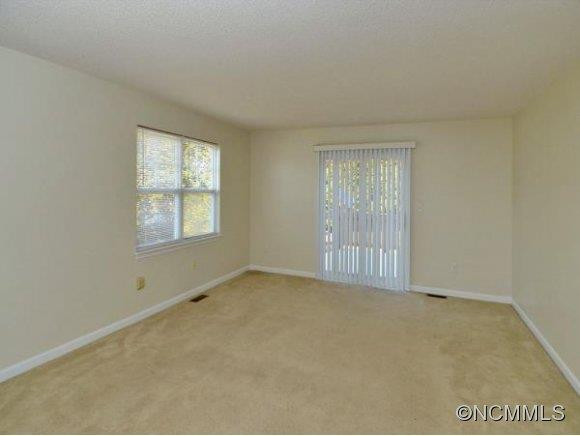 15A JACOBS WAY - Photo 3