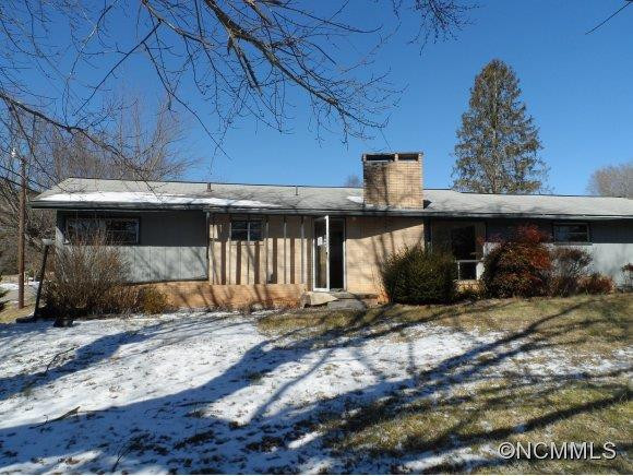 569 Upper Glade Creek Road