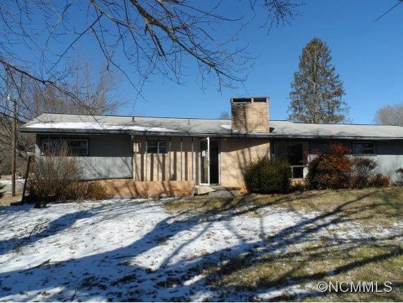 569 Upper Glade Creek Road
