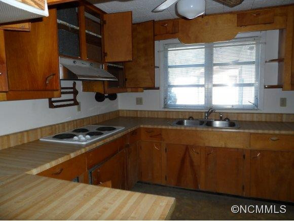 569 Upper Glade Creek Road - Photo 2