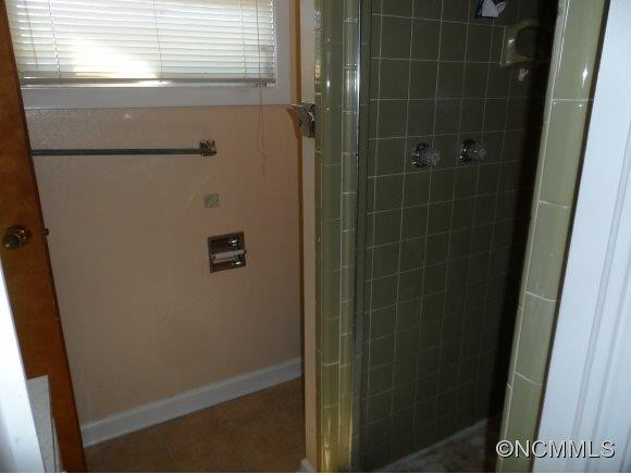569 Upper Glade Creek Road - Photo 11
