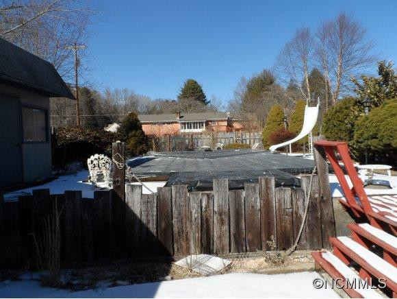 569 Upper Glade Creek Road - Photo 13