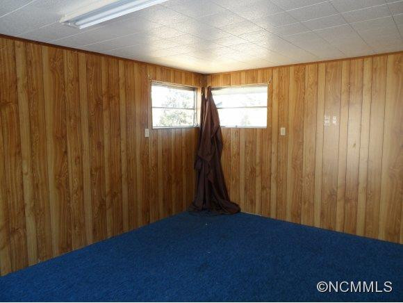 569 Upper Glade Creek Road - Photo 5