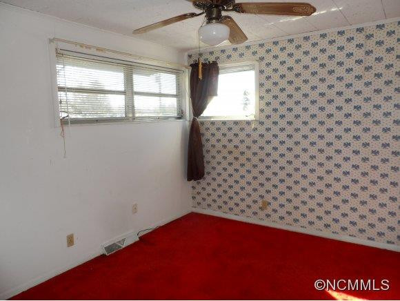 569 Upper Glade Creek Road - Photo 9
