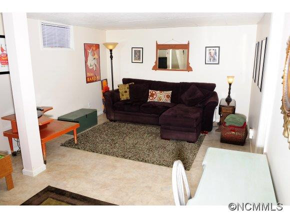 9 Main Street - Photo 8
