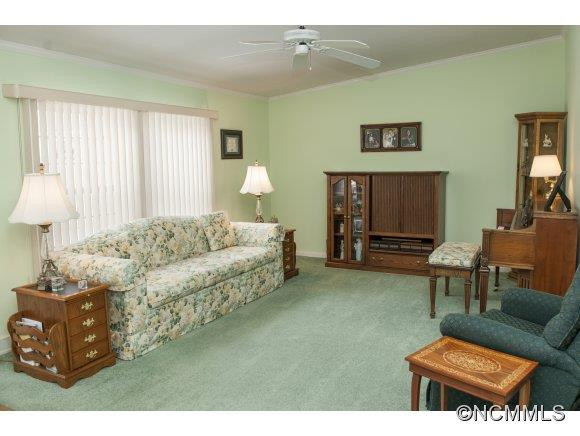 39 Stephanie Lane - Photo 2