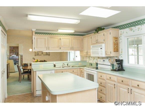 39 Stephanie Lane - Photo 7