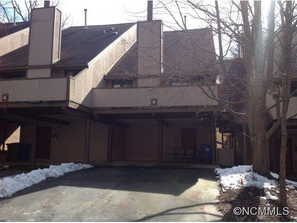 8 Maple Ridge Lane