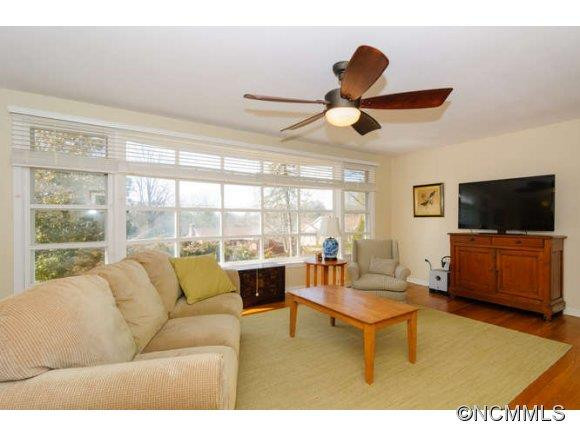 12 Red Oak Rd - Photo 2
