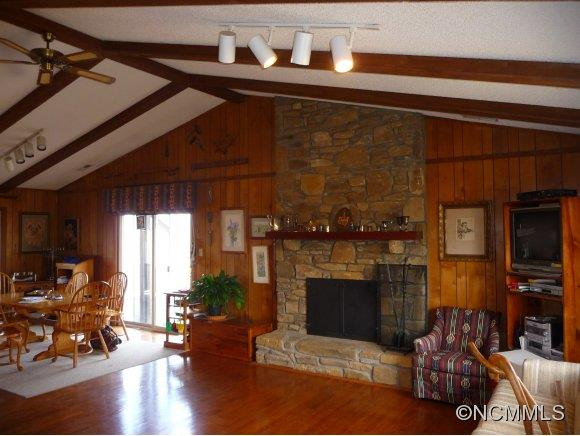 419 HEATHER DOWNS DRIVE - Photo 10