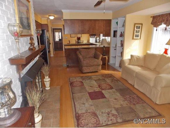 424 Mountain View Drive - Photo 3