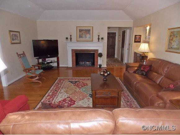 424 Mountain View Drive - Photo 5