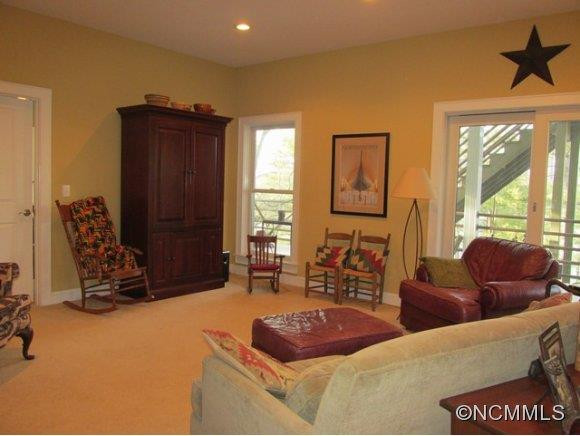 1595 Lillians Point Court - Photo 12