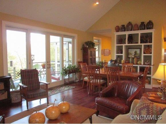 1595 Lillians Point Court - Photo 4