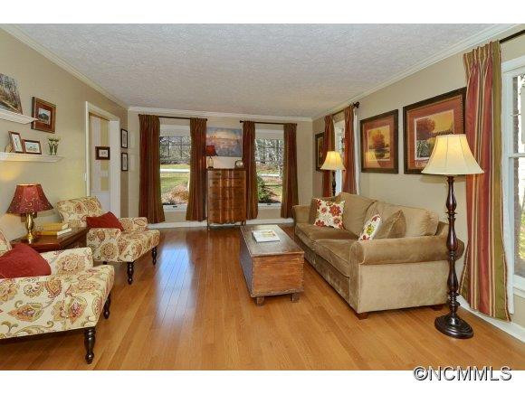 118 Brandon Road - Photo 3
