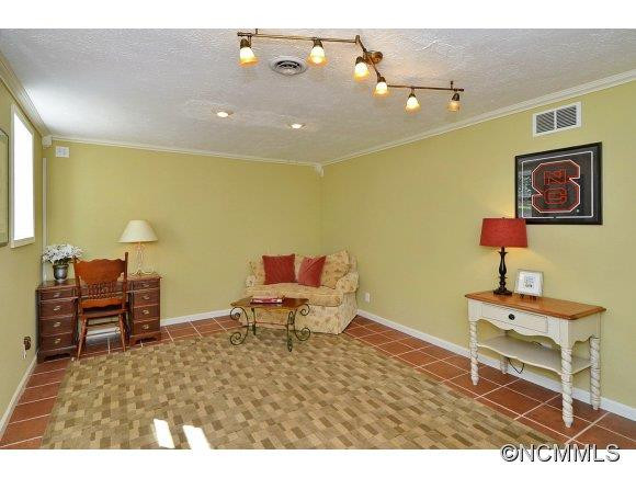 118 Brandon Road - Photo 6
