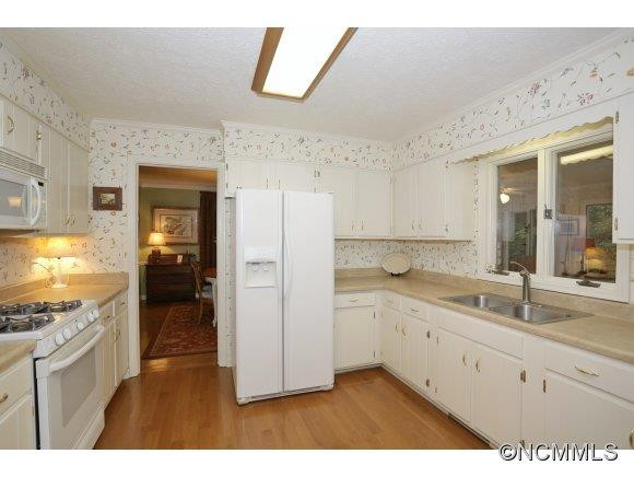 118 Brandon Road - Photo 7