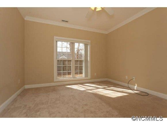 802 West Pointe Drive - Photo 5