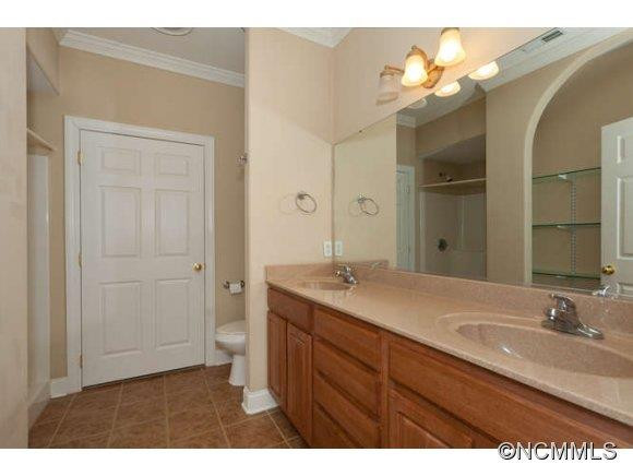 802 West Pointe Drive - Photo 6