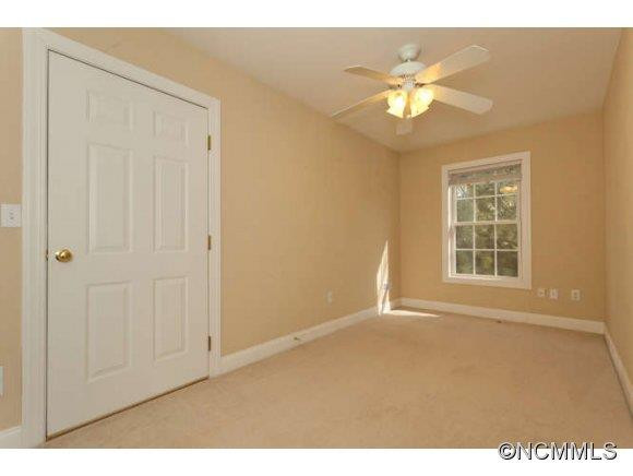 802 West Pointe Drive - Photo 7