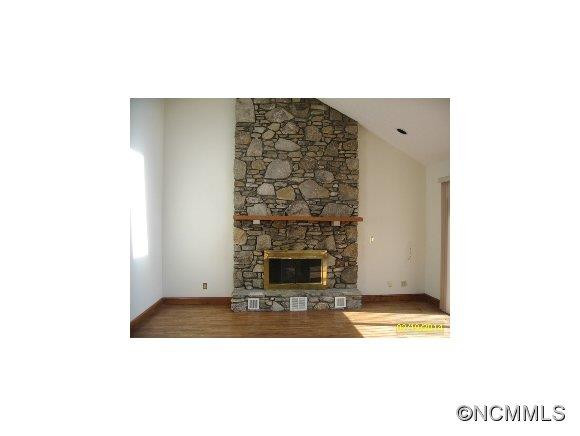  - Photo 7
