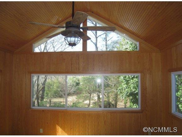 556 Hooker Road - Photo 4