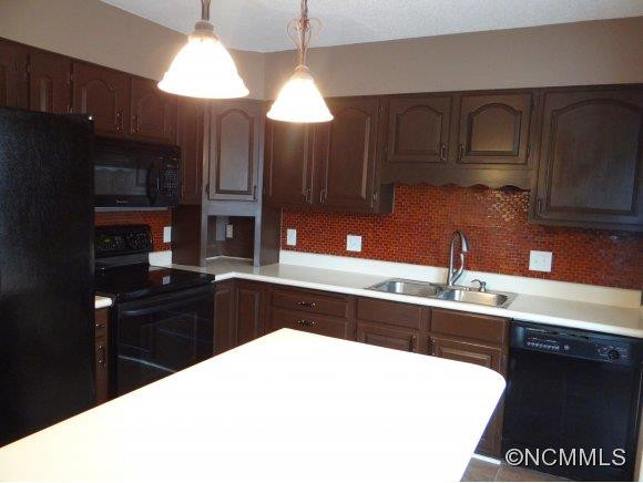 41 Whispering Woods Drive - Photo 9