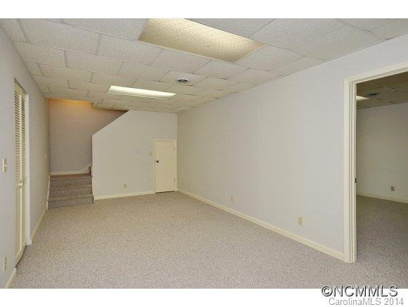 180 MOUNTAIN VALLEY DRIVE - Photo 11