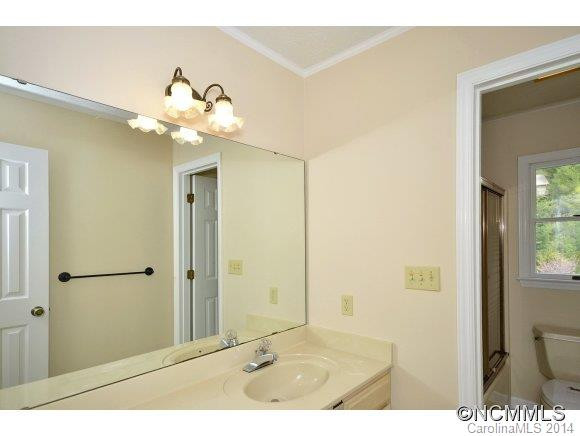180 MOUNTAIN VALLEY DRIVE - Photo 8