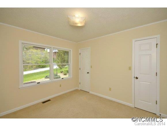 180 MOUNTAIN VALLEY DRIVE - Photo 9