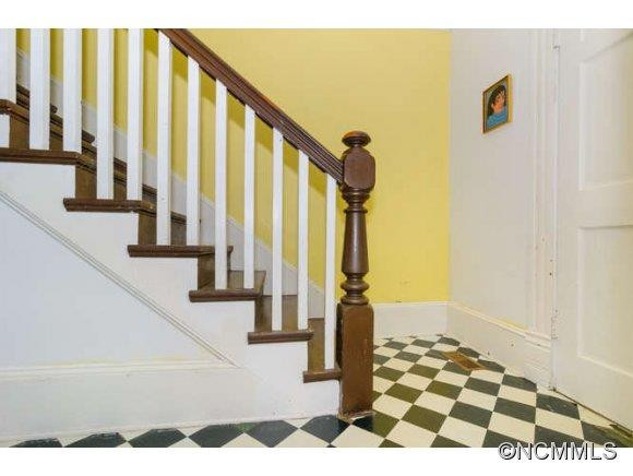 56 Roberts St - Photo 4