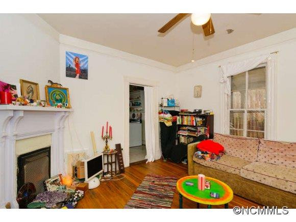 56 Roberts St - Photo 6