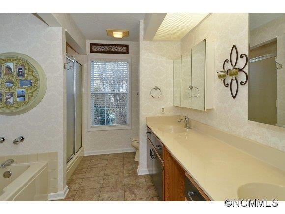 2 PINEHURST COURT - Photo 10