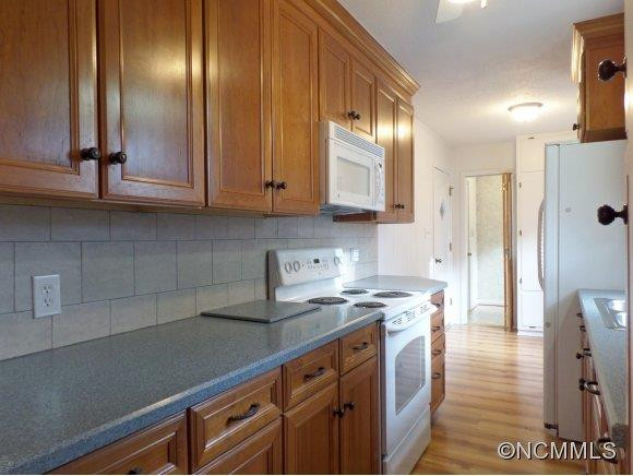 198 Springdale Drive - Photo 3