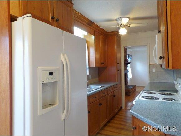 198 Springdale Drive - Photo 4