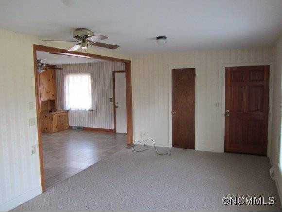 135 Hall Street - Photo 17