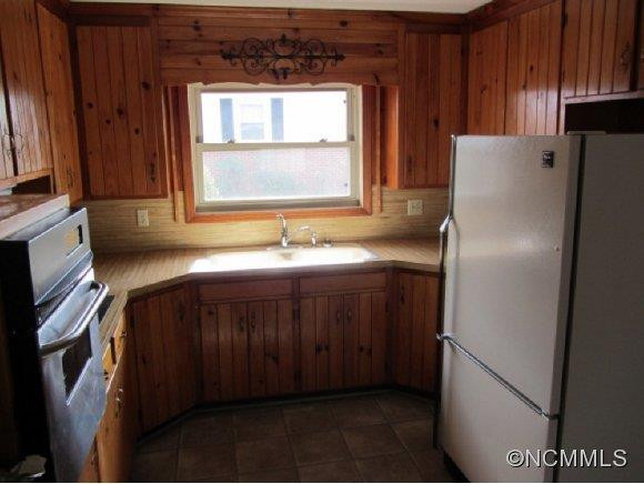 135 Hall Street - Photo 4