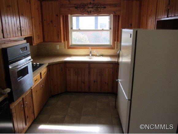 135 Hall Street - Photo 5
