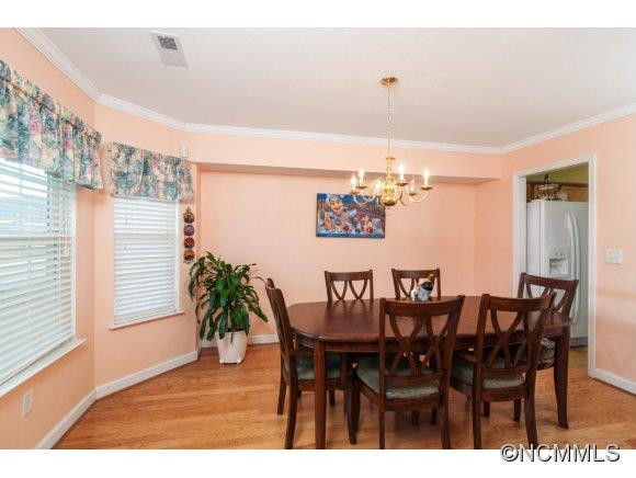208 Essex Place - Photo 11
