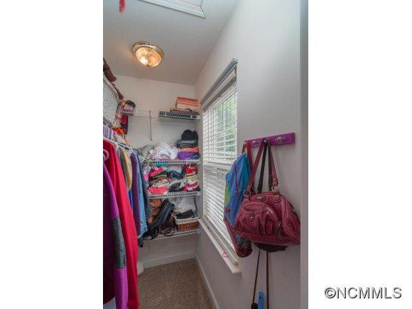 208 Essex Place - Photo 18