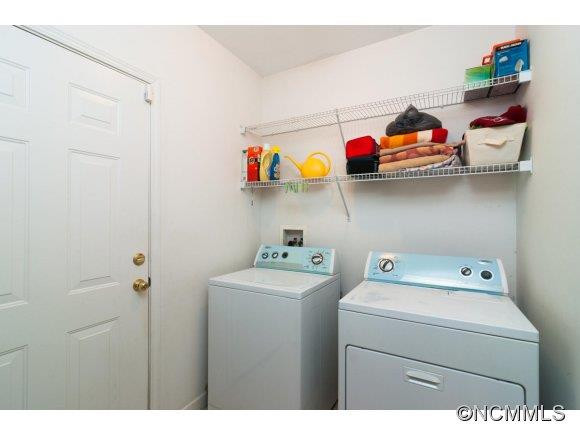 208 Essex Place - Photo 22