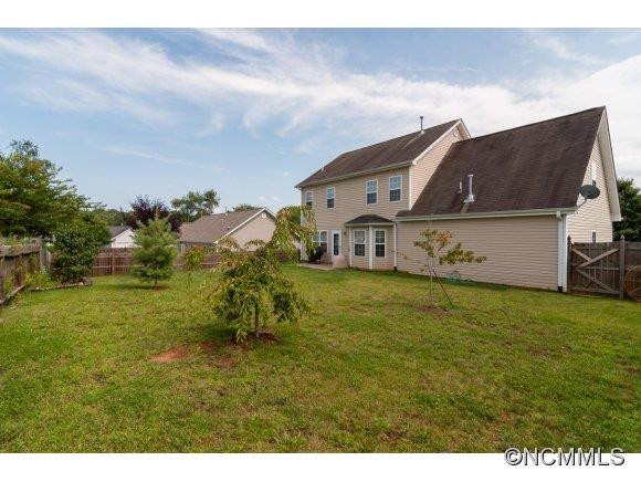208 Essex Place - Photo 24