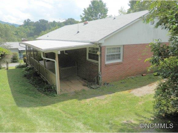 1 E Haywood Drive - Photo 2