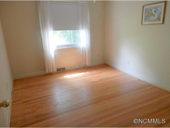 1 E Haywood Drive - Photo 7