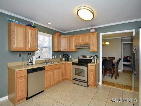 20 ELLEGE LANE - Photo 3